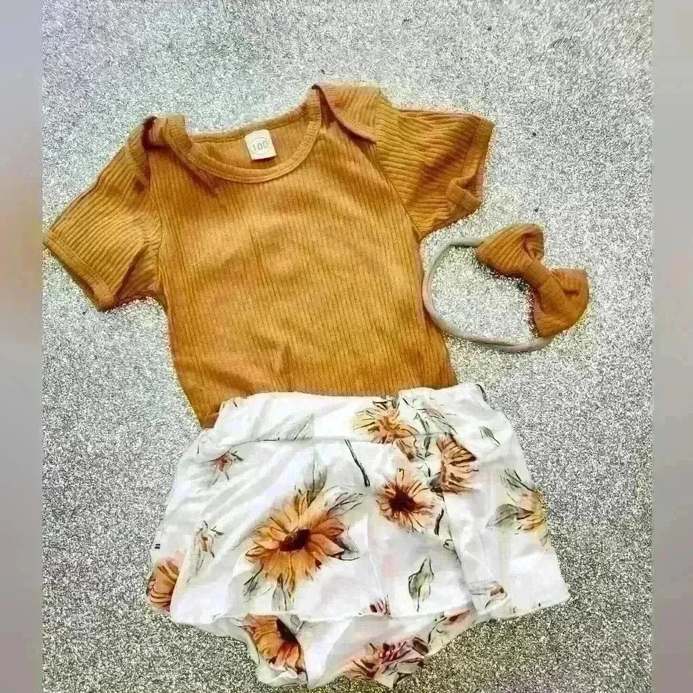 Nwot 3 to 6 month 2 piece sunflower  skort
